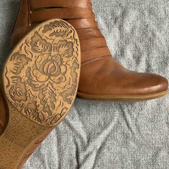 SALE⛄️ Josef Seibel Booties - Picture 2 of 7